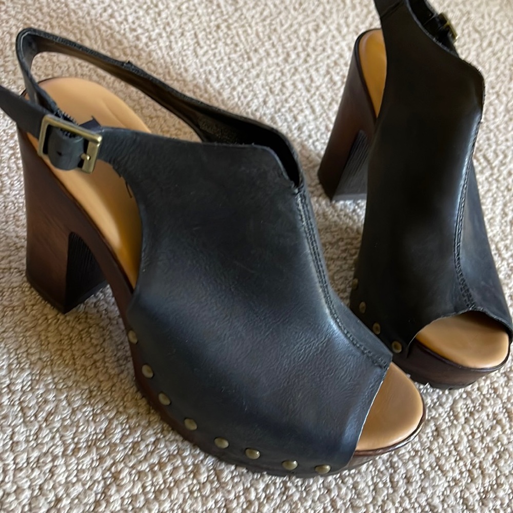 Kork Ease Sz 6 Leather Heeled Peep Toe Platform Booties With Ankle Strap